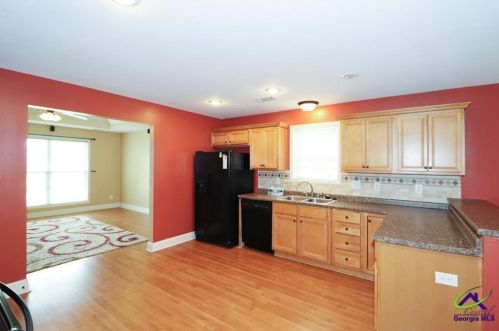 221 Haverhill Cir, Warner Robins GA  31088-2063 exterior