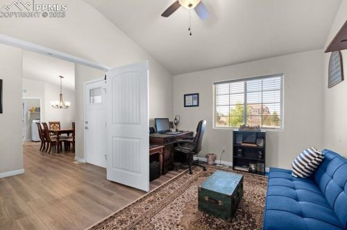 371 Desert Cove Dr, Pueblo CO  81007-2500 exterior