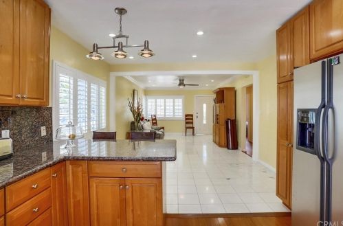 4619 130 St, Hawthorne CA 90250-5146 exterior