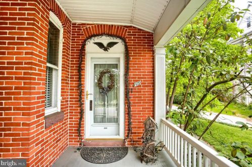109 3rd St, Hanover, PA 17331-2436