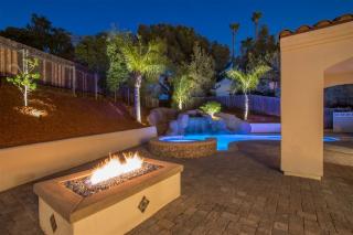 8780 Carlton Oaks Dr, Santee, CA 92071-2304