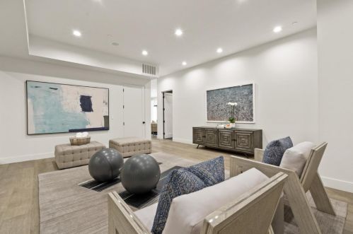 1575 Grant Rd, Los Altos CA  94024-6149 exterior