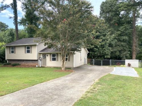 3051 Frankie Ln, Duluth, GA 30096-2555