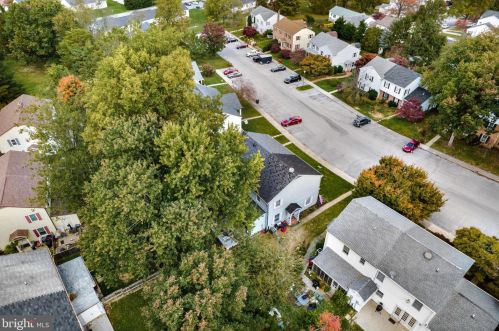 23 Berkeley Ct, Charles Town WV  25414-4221 exterior