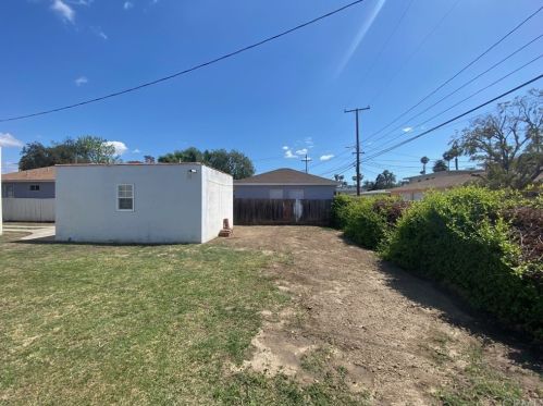 811 Zeyn St, Anaheim CA  92805-1842 exterior