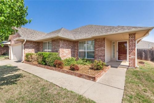 716 Adam Ct, Edmond, OK 73003-4388