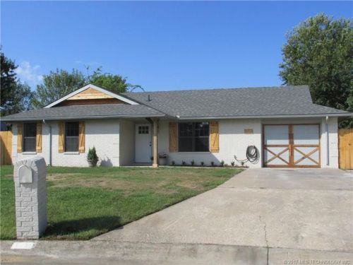 1705 Cherokee Pl, Claremore, OK 74019-3537