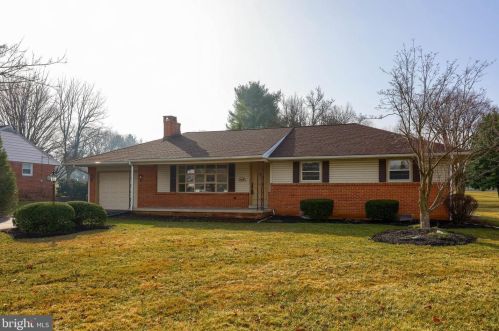 34 Corry Ave, Lancaster, PA 17601-3932