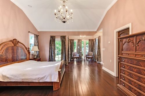 6116 County Line Rd, Willowbrook IL  60527-5719 exterior