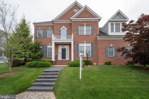 7218 White House Dr, Springfield, VA 22153-2339