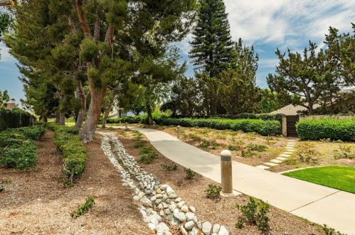 8 Dorchester, Irvine CA  92620-2614 exterior