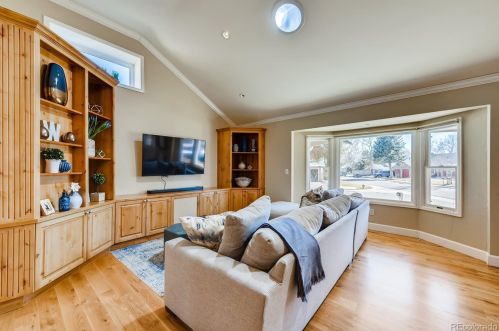 7075 Niagara Ct, Englewood CO 80112-1011 exterior