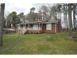 1045 Stoneridge Dr, Marietta, GA 30066-5534