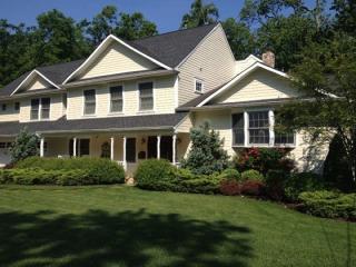 1128 Saddlebrook Rd, Mountainside, NJ 07092-1513
