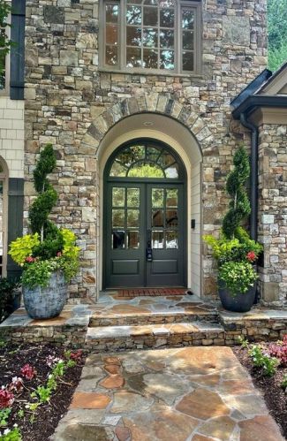 433 Langley Oaks Dr, Marietta, GA 30067-4977