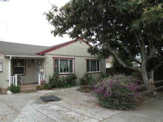 1251 170th Ave, Hayward, CA 94541-1068