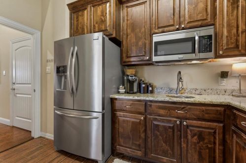 7662 Ben Day Murrin Rd, Fort Worth TX  76126-9384 exterior