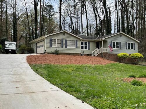 3498 Runelle Pl, Lilburn, GA 30047-2064