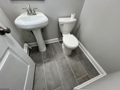 26 Ashwood Ave, Dover NJ  07869-1303 exterior