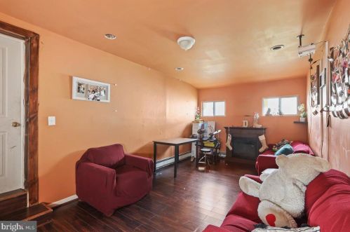 57 Taylor Ave, Trenton NJ  08610-3001 exterior