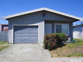 261 42nd St, Richmond, CA 94804-3401