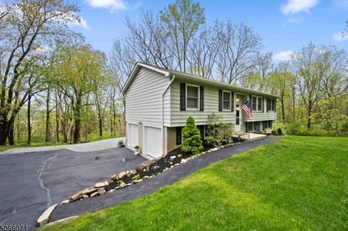 157 Alphano Rd, Great Meadows, NJ 07838-2503