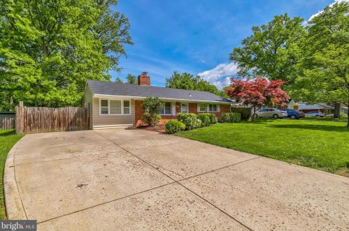 7116 Catlett St, Springfield, VA 22151-3427