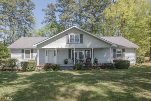 562 Floyd Springs Rd, Armuchee, GA 30105-2402