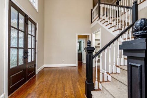 5810 Long Grove Dr, Atlanta, GA 30328-6210