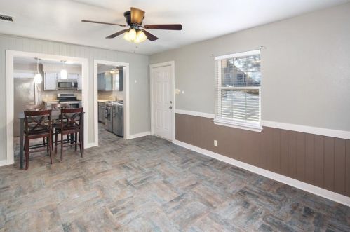 1601 Baxley St, Carrollton TX  75006-6043 exterior