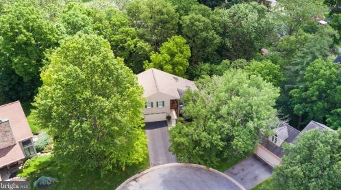 104 Cliff Ave, Lancaster PA  17602-4700 exterior