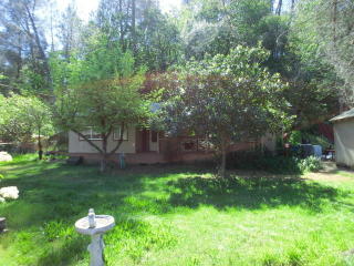 1751 Kenyon Dr, Redding, CA 96001-4123