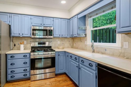 2104 Defoors Mill Dr, Atlanta GA  30318-2368 exterior