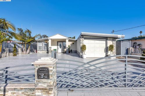 27940 Mandarin Ave, Hayward, CA 94544-5065