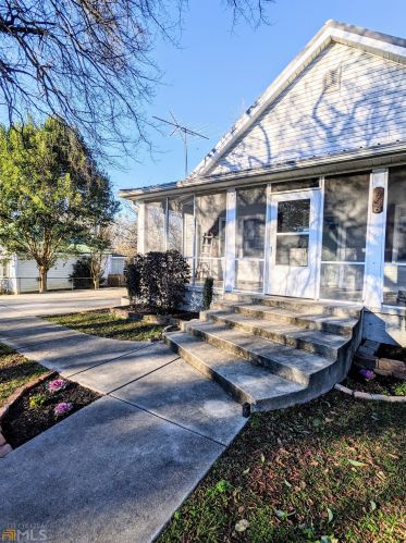 1736 Green St, Conyers GA  30012-3722 exterior