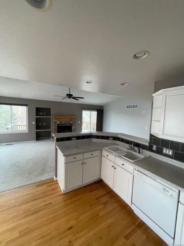 5581 Quatar St, Denver CO  80015-3570 exterior