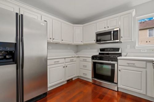 902 Galway Ln, Pingree Grove IL  60140-9174 exterior