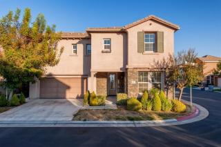 1857 La Rue Ln, Clovis, CA 93619-7689