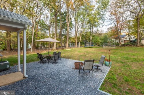 15009 Snowden Dr, Silver Spring MD 20905-5663 exterior