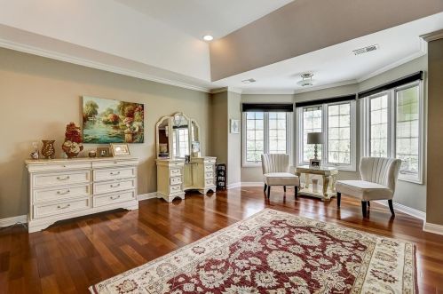 6919 Fieldstone Dr, Willowbrook IL  60527-5295 exterior