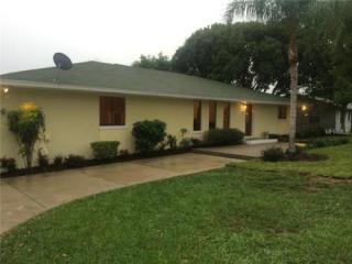 15724 Dora Ave, Tavares, FL 32778-4940