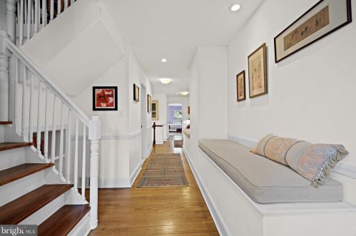 69 Laurel Rd, Princeton NJ 08540-2708 exterior