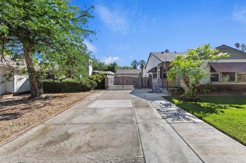 3687 Roslyn St, Riverside CA  92504-3536 exterior