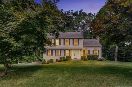 38 Fox Run, Upper Stepney, CT 06468-2835