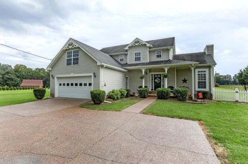817 Hicks Rd, Dickson, TN 37055-5823