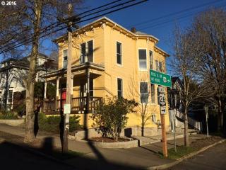 235 Whitaker St, Portland OR  exterior