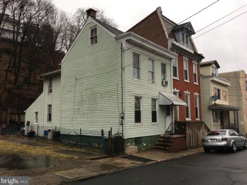 520 Arch St, Primrose, PA 17901-2702