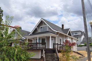 218 32nd St, Tacoma, WA 98418-6901