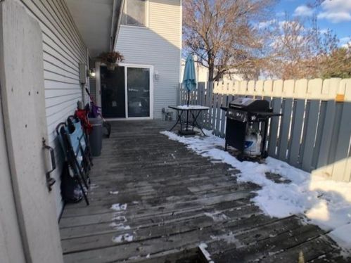 7658 Dunmore Rd, Saint Paul MN  55125-1610 exterior