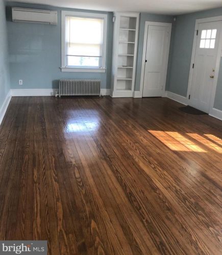 237 Wilbur Henry Dr, Florence, NJ 08518-2703